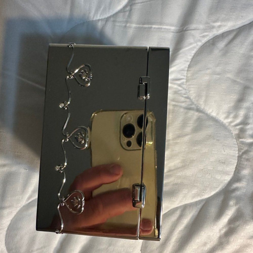 Shiny Jewelry Box - Picture 5 of 9